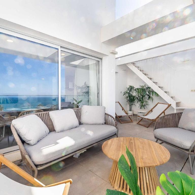 71-Beachfront, brand new luxury penthouse Benalmádena - Three-Bedroom Apartment - 31