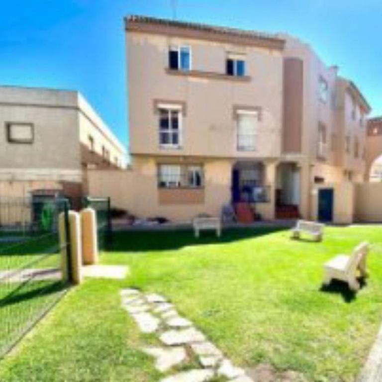 Duplex céntrico con piscina a 100m de la playa. - Apartamento - 2