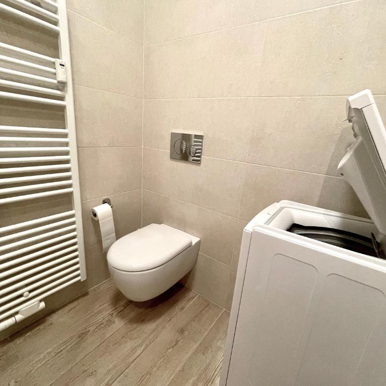 Bright studio apartment with free private parking - Appartamento con 1 Camera da Letto - 10