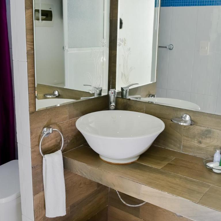 Villa Elena Isla Mujeres - Standard Room with City View - 4