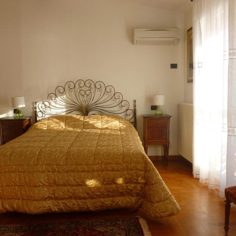 Camere Nicolina - Camera Matrimoniale Ampia con Balcone - 8