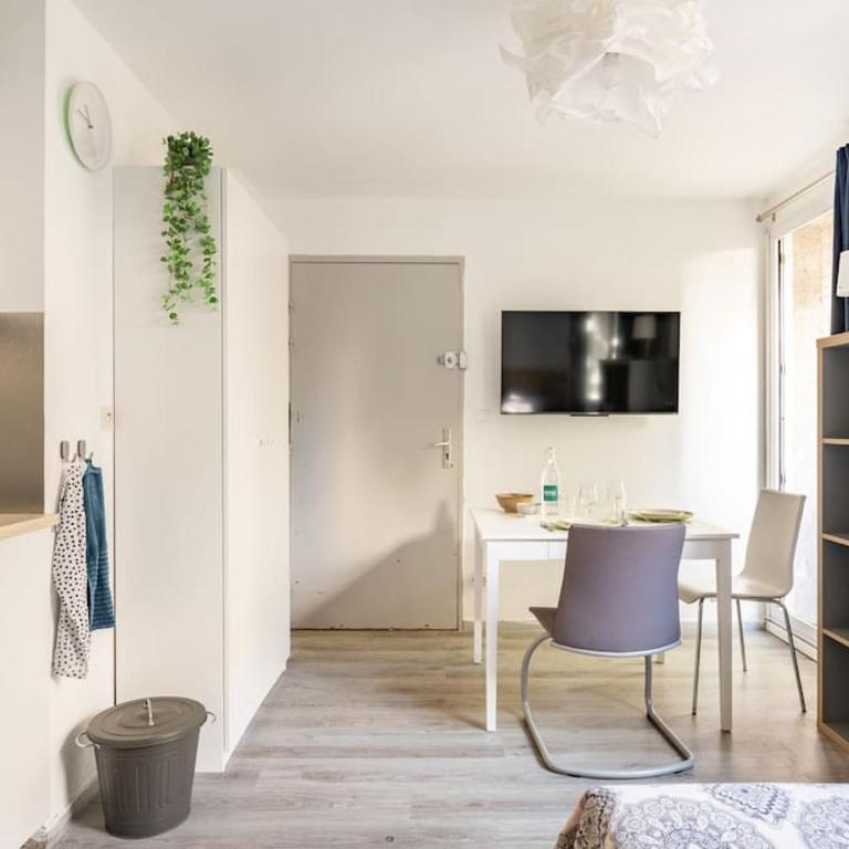Studios avec parking, clim, balcon, proche tram - Monolocale con Vista Giardino - 21