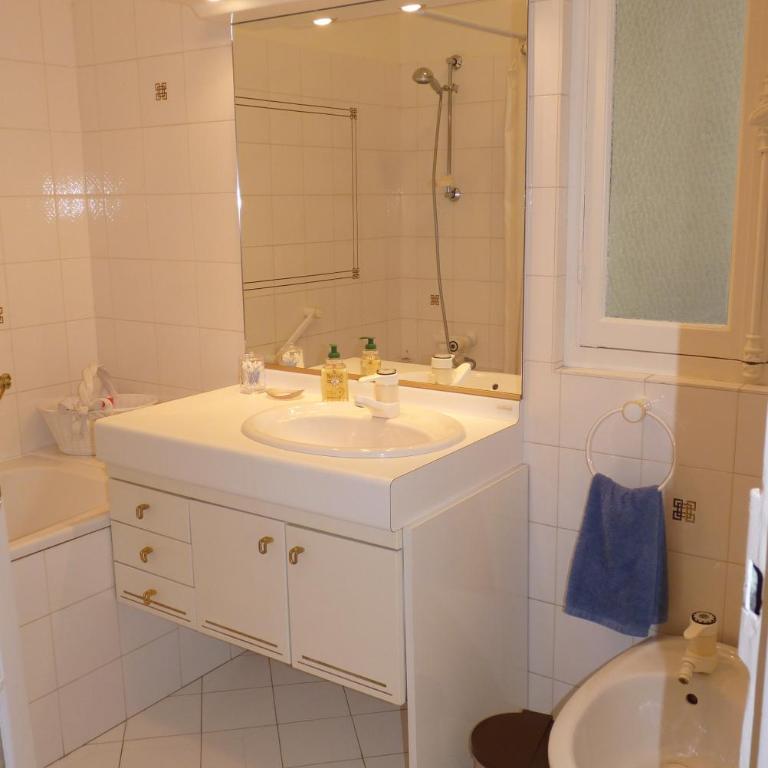 Prestigious 2 bedroom near Champs Elysées - Appartement - 20
