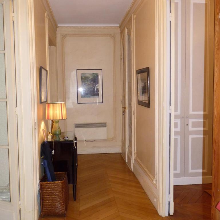 Prestigious 2 bedroom near Champs Elysées - Appartement - 31
