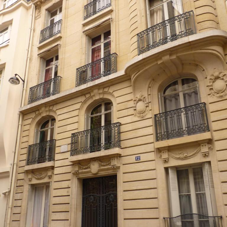 Prestigious 2 bedroom near Champs Elysées - Appartement - 38
