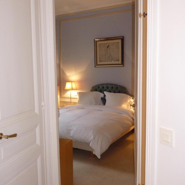 Prestigious 2 bedroom near Champs Elysées - Appartement - 14
