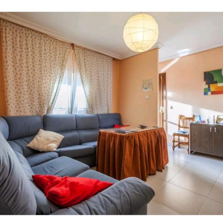 PISO CON BUENA RED WIFFI FIBRA ÓPTICA Alquiler de habitaciones - Habitación Individual Económica - 1