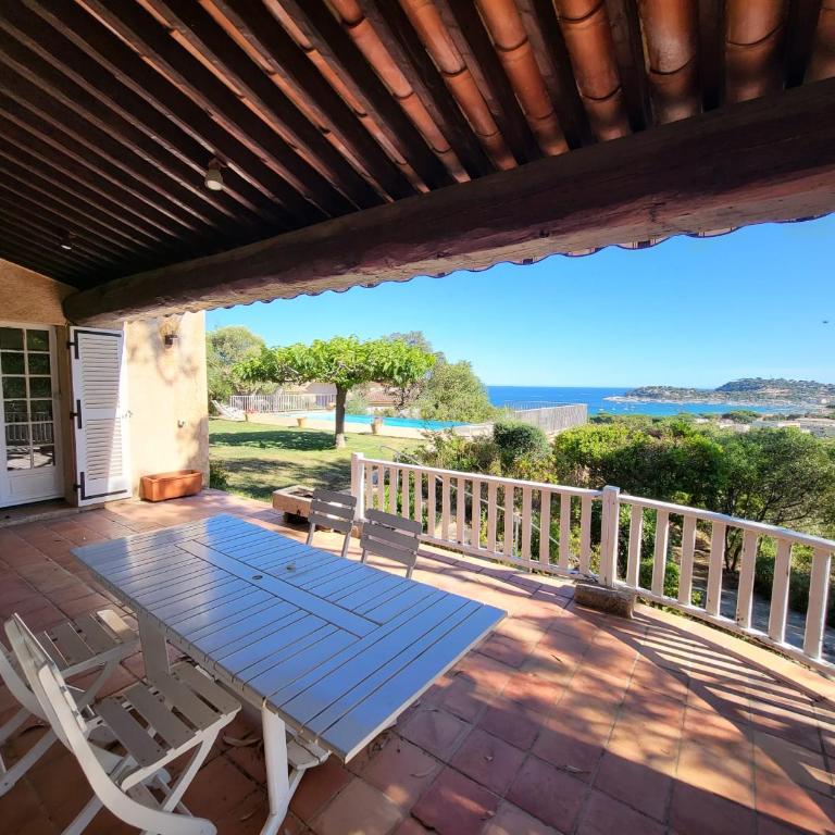 Les Citronniers - Splendide vue mer accès plage à pieds à 5 minutes - Villa con Vista Mare - 24