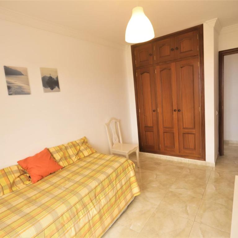 Apartment in Bajamar near coast - Three-Bedroom Apartment - 18
