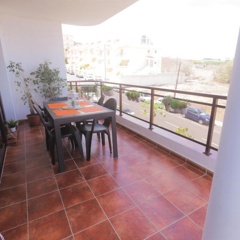 Apartment in Bajamar near coast - Three-Bedroom Apartment - 8