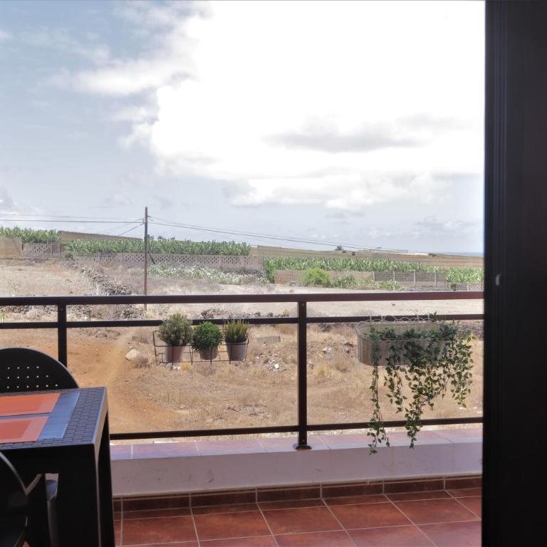 Apartment in Bajamar near coast - Three-Bedroom Apartment - 10
