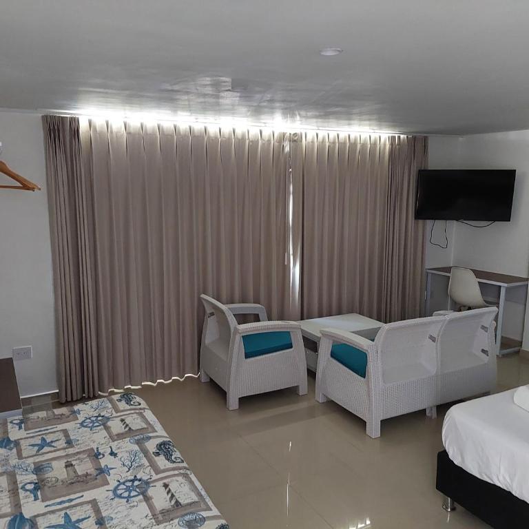 Bahia San Andres Hospedaje - Triple Room - 6