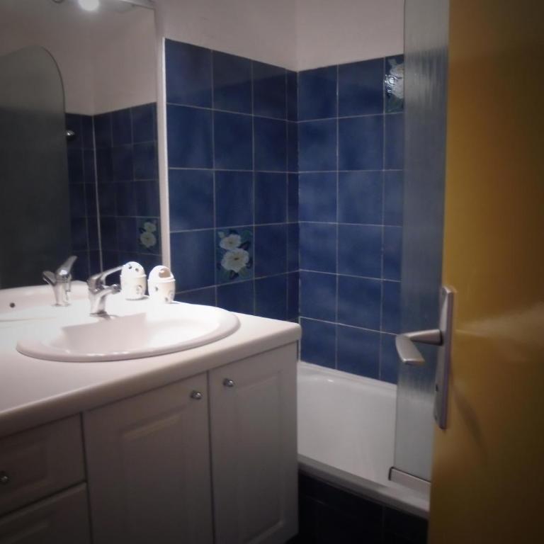 Appartement T2 vue Mer et Port,2 balcons, Parking privé - Apartamento con vistas al mar - 11