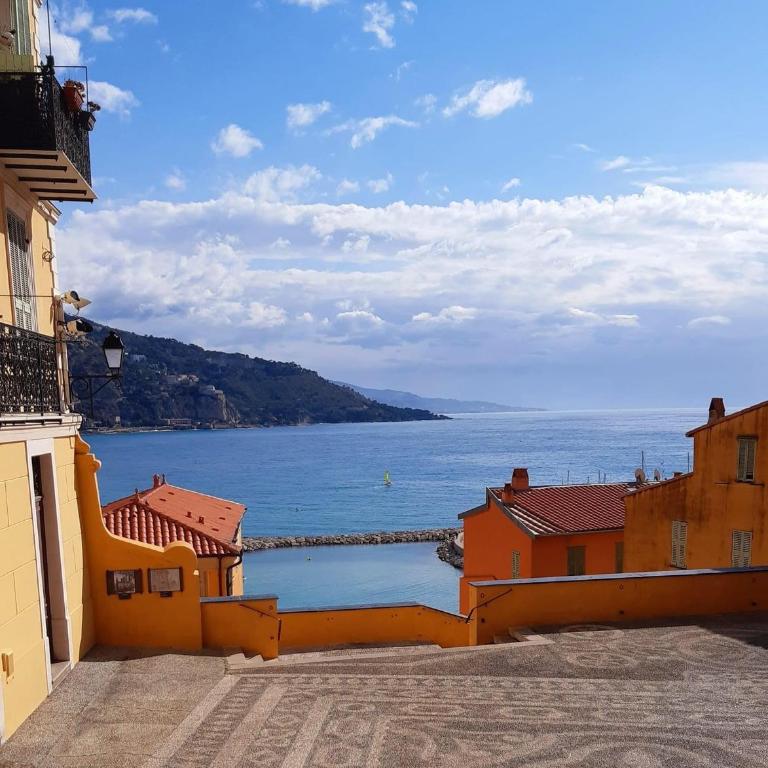 Ou Mentounasc - Duplex Vieille Ville Menton - Free Parking - Appartement 1 Chambre - 25