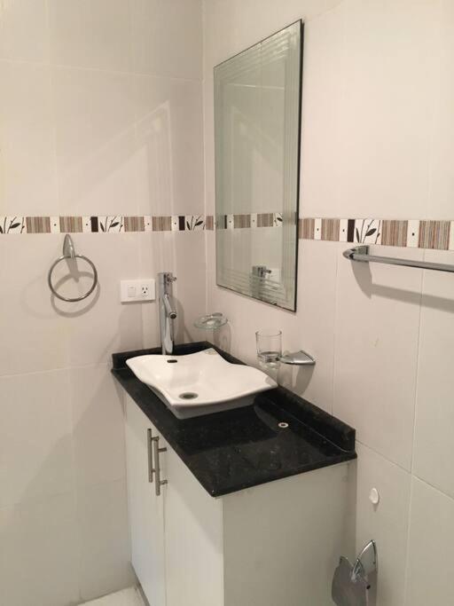 Bella Suit amoblada, sector exclusivo La Carolina. - Apartamento de 1 dormitorio - 10