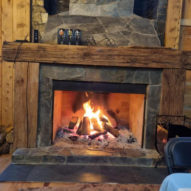 PARCELA DE AGRADO CON PISCINA LAGO RANCO todas las instalaciones con uso exclusivo capacidad 20 personas - Six-Bedroom House - 26