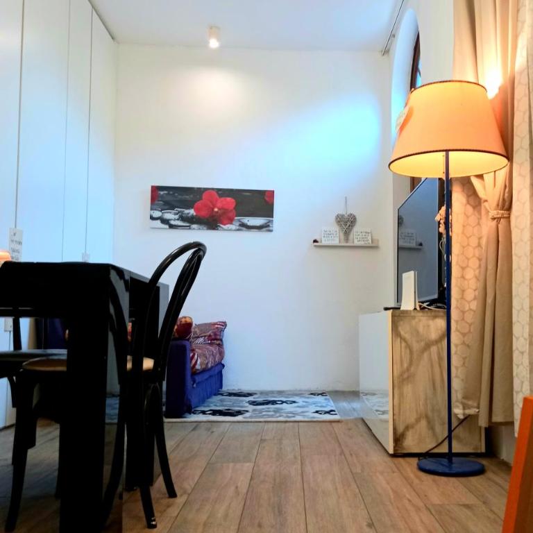 Luca's home - Two-Bedroom Apartment - 8