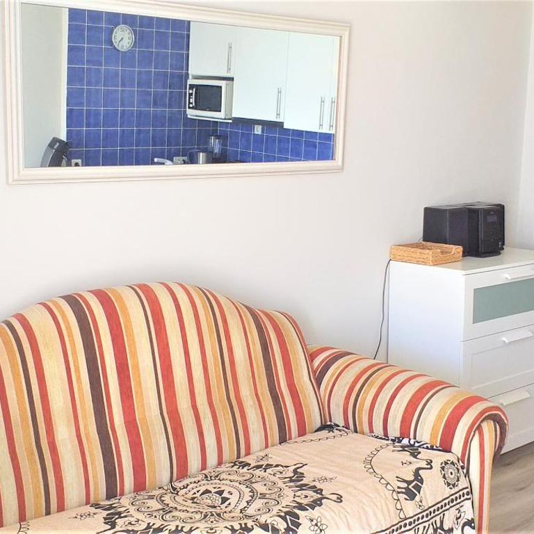 apartment with a large south-facing balcony, sea view and WIFI in Las Americas center - Apartamento de 1 dormitorio - 4