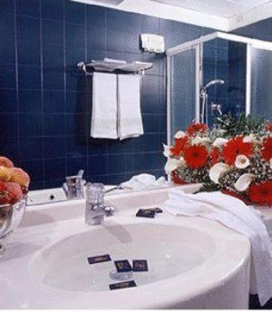 Hotel Italia - Camera Matrimoniale/Doppia con Letti Singoli - 4