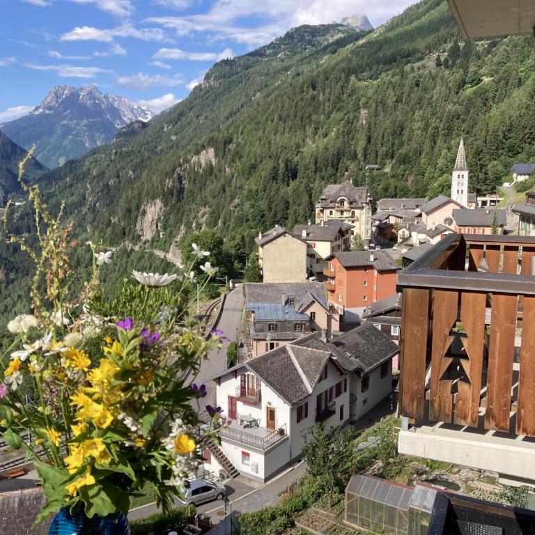 Bel appartement 2.5 pièces avec balcon, magnifique vue sur le glacier des Grands - Apartment mit 1 Schlafzimmer - 1