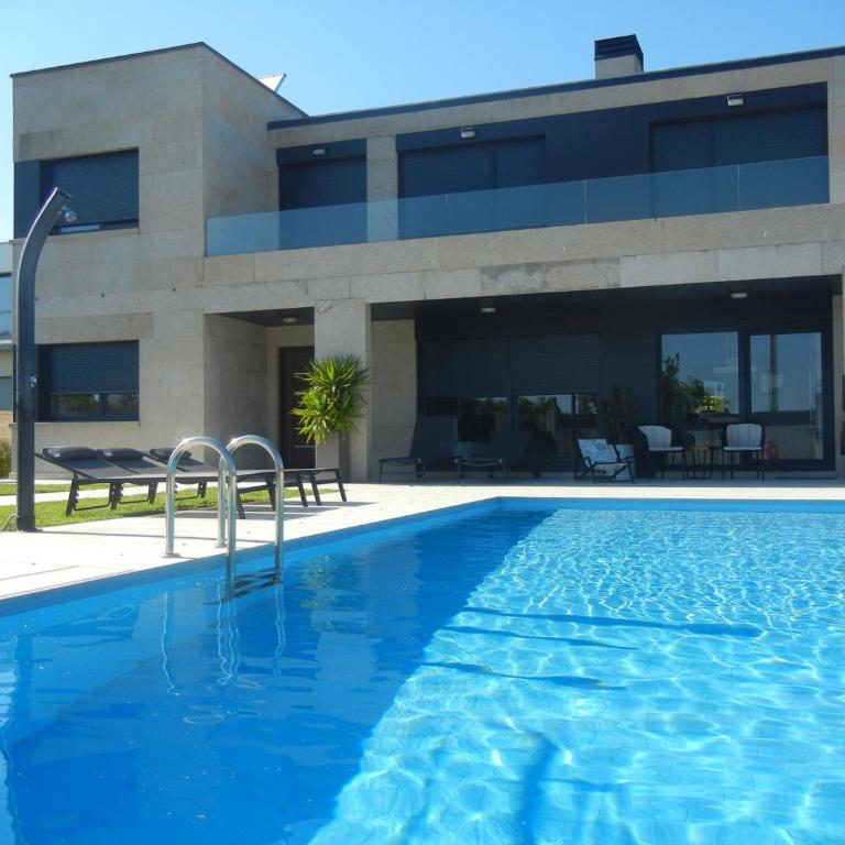 Chalet de diseño moderno en Sanxenxo - Casa de 4 dormitorios - 1