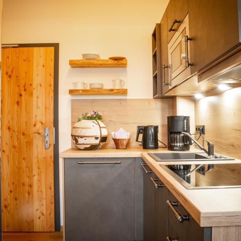 Brunnenhof Oberstdorf - Ferienwohnungen mit Hotel Service - Suite mit 1 Schlafzimmer - 3