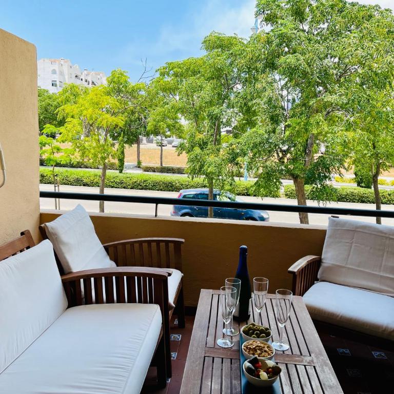 Royal Pearl Marbella - Two-Bedroom Apartment - 10