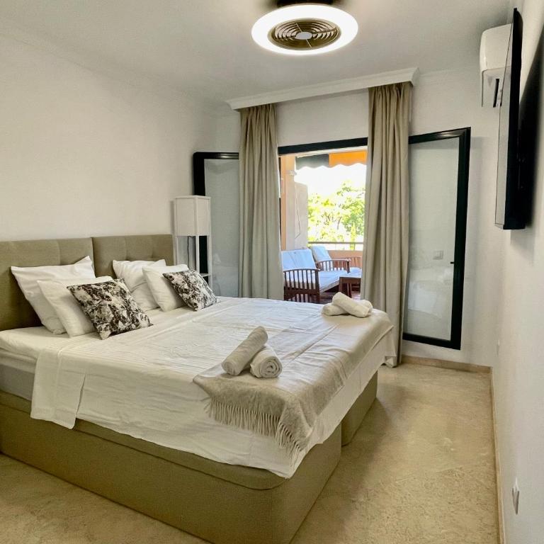 Royal Pearl Marbella - Two-Bedroom Apartment - 2