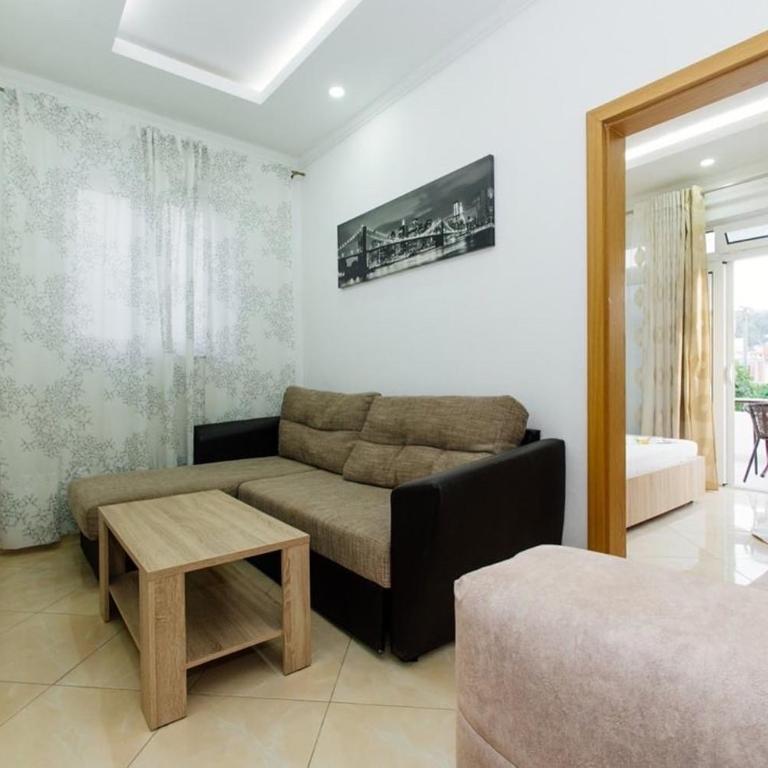 Flori Apartments - Porodična Dvokrevetna Soba sa Bračnim Krevetom - 6