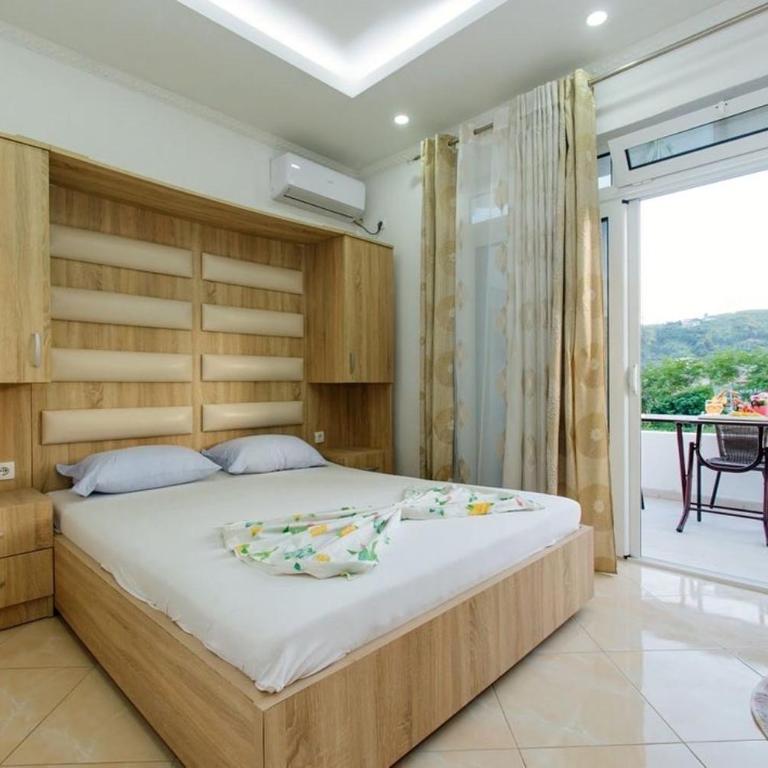 Flori Apartments - Porodična Dvokrevetna Soba sa Bračnim Krevetom - 8