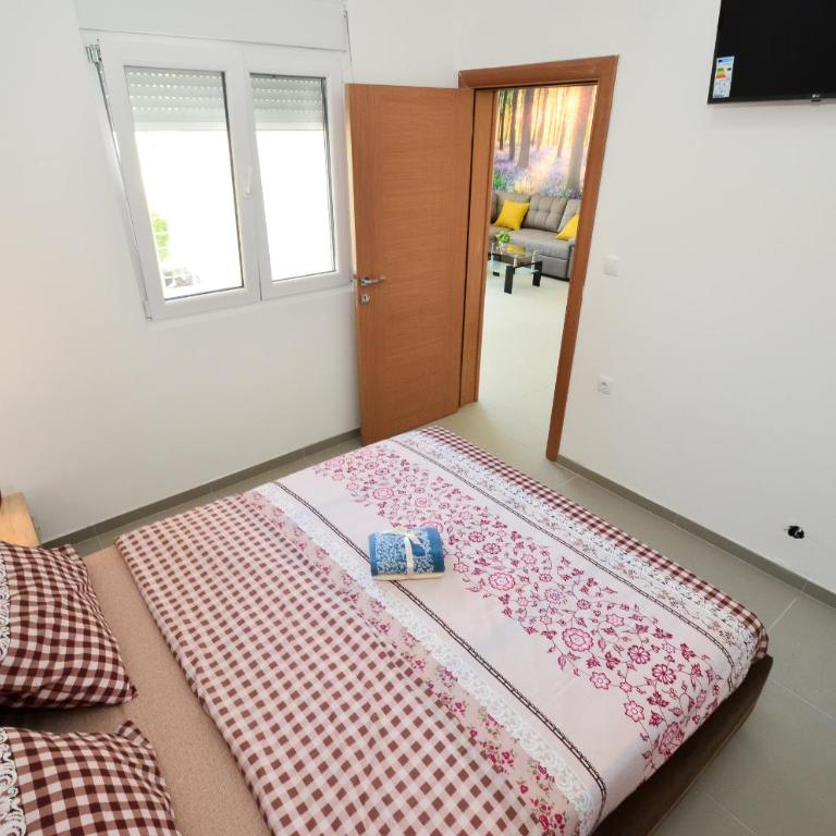 Four Seasons Apartments - Apartment with Sea View - 12