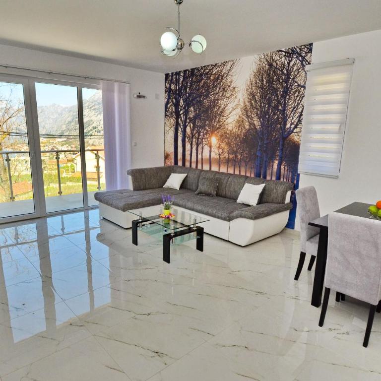 Four Seasons Apartments - Superior Apartment - 6