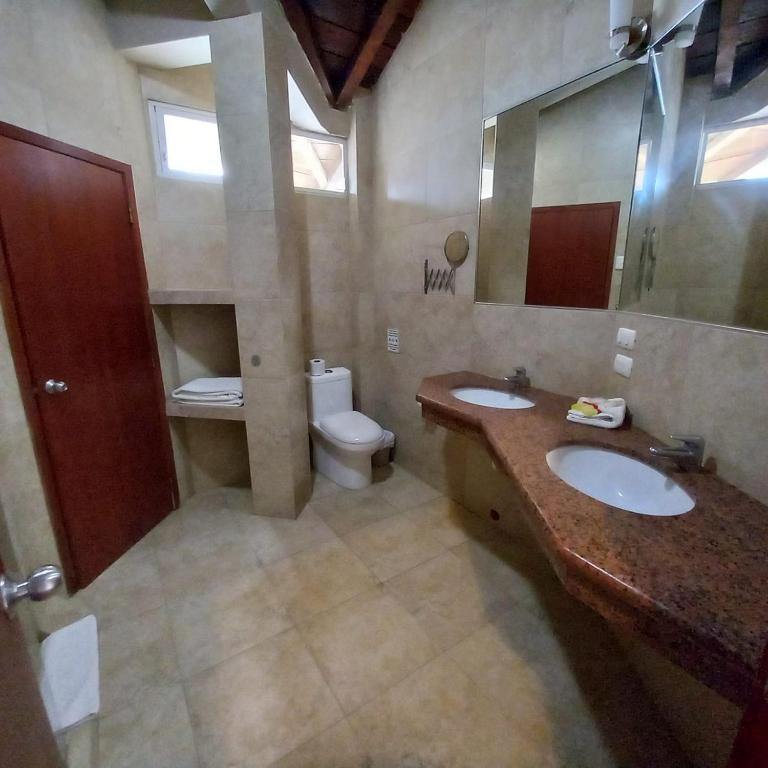 Howard Johnson by Wyndham Montañita - 1 Queen Bed and Sofa Bed, Junior Suite, Ocean View, Non-Smoking - 3