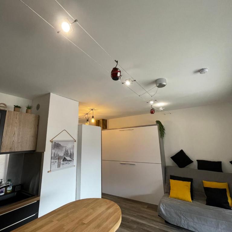 Superbe studio de montagne entièrement rénové - Two-Bedroom Apartment - 4