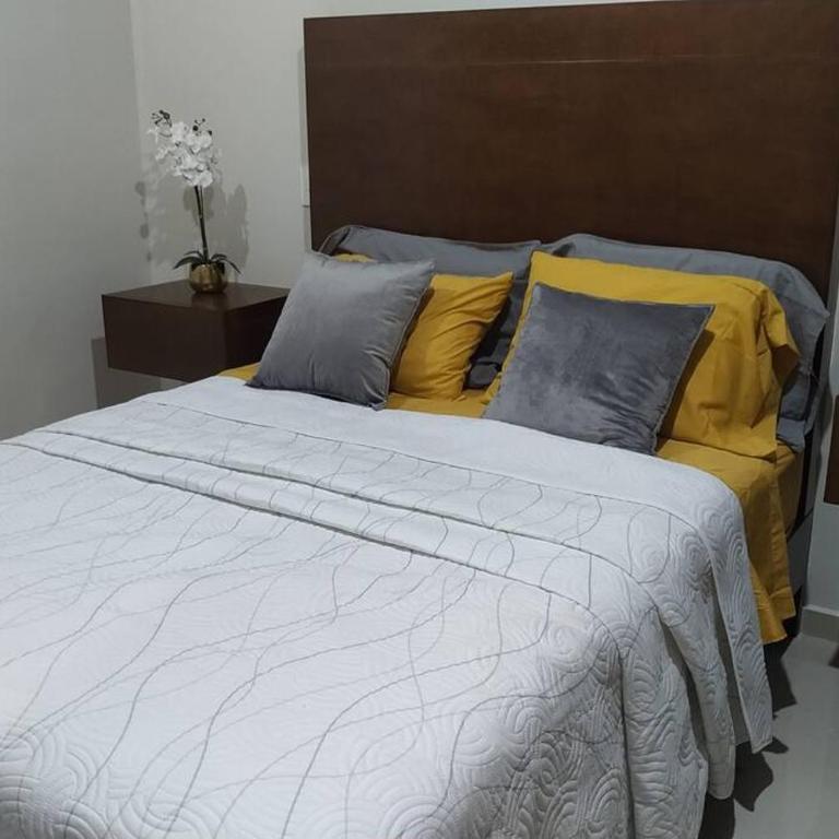 Departamentos Celia en Zona Dorada - Two-Bedroom Apartment - 3