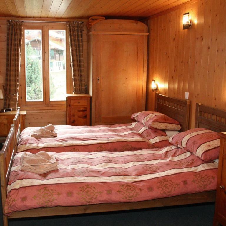 Chalet Suisse Bed and Breakfast - Habitación Doble - 2 camas - 9