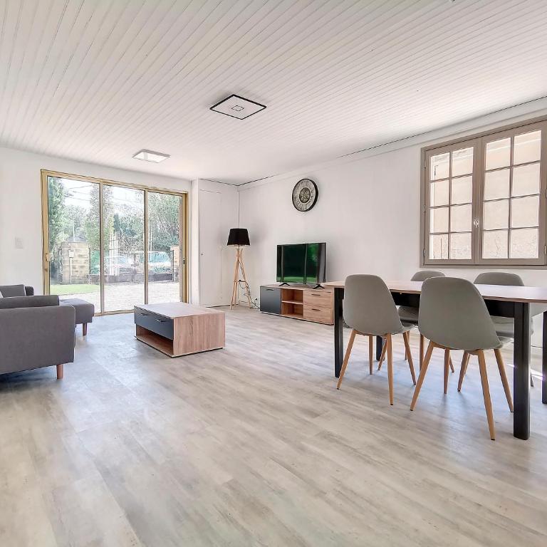 Gites Partage des Eaux L'isle sur la Sorgue - Two-Bedroom Apartment - 4