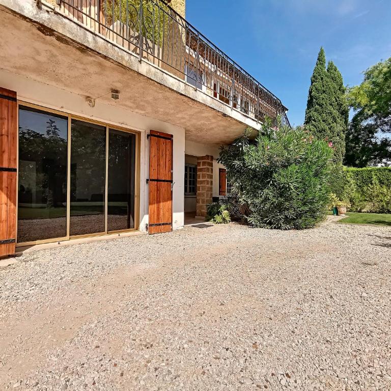 Gites Partage des Eaux L'isle sur la Sorgue - Two-Bedroom Apartment - 14