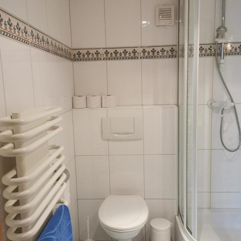 Haus am Bach - Apartment mit 1 Schlafzimmer und Dusche - 8