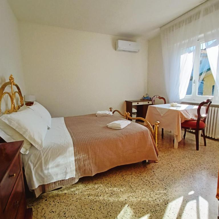 BeeLiving Room&Breakfast - Camera Matrimoniale con Bagno Privato - 10
