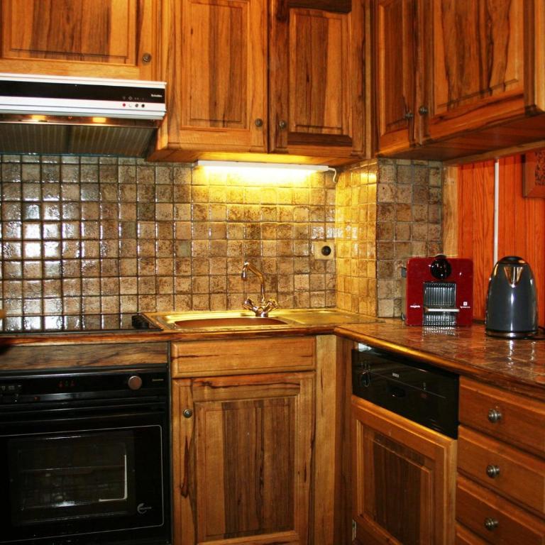 Courchevel 1850 : Appartement ensoleillé ski-aux-pieds avec balcon, parking, wifi - Apartamento de 1 dormitorio - 3
