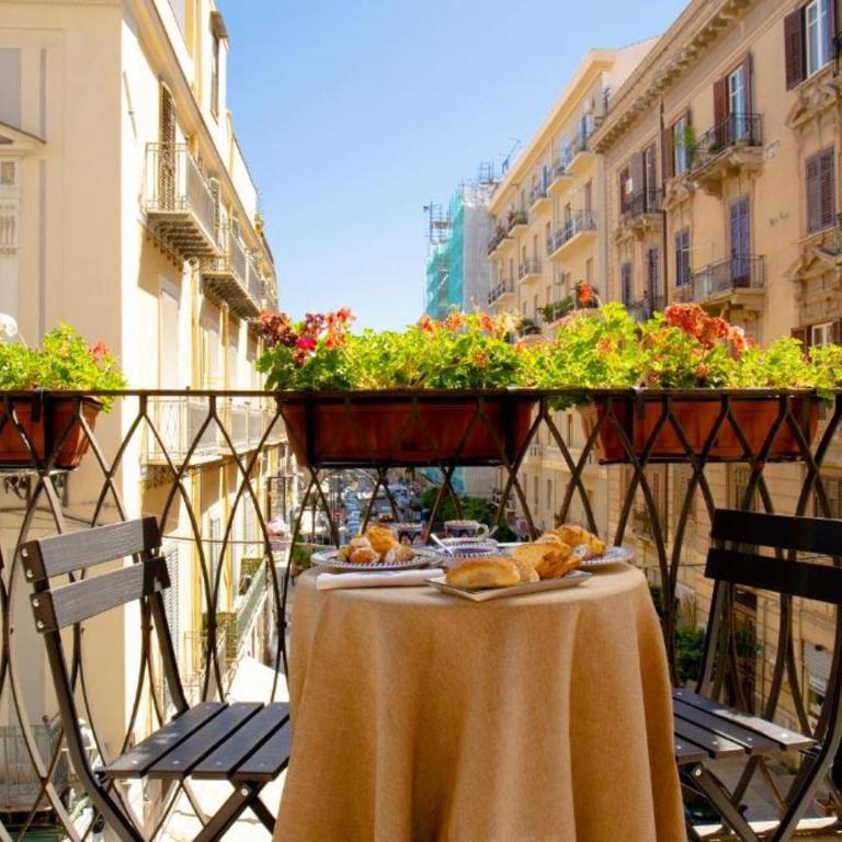 Ballaro' Hotel - Budget Room - Camera King con Balcone - 18