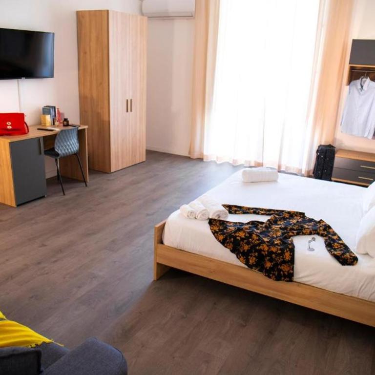 Ballaro' Hotel - Budget Room - Camera King Deluxe - 7
