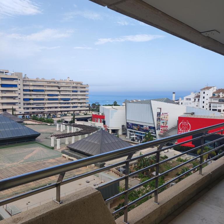 HomelyStay - Marbella, Marina Banus - Two-Bedroom Apartment - 11