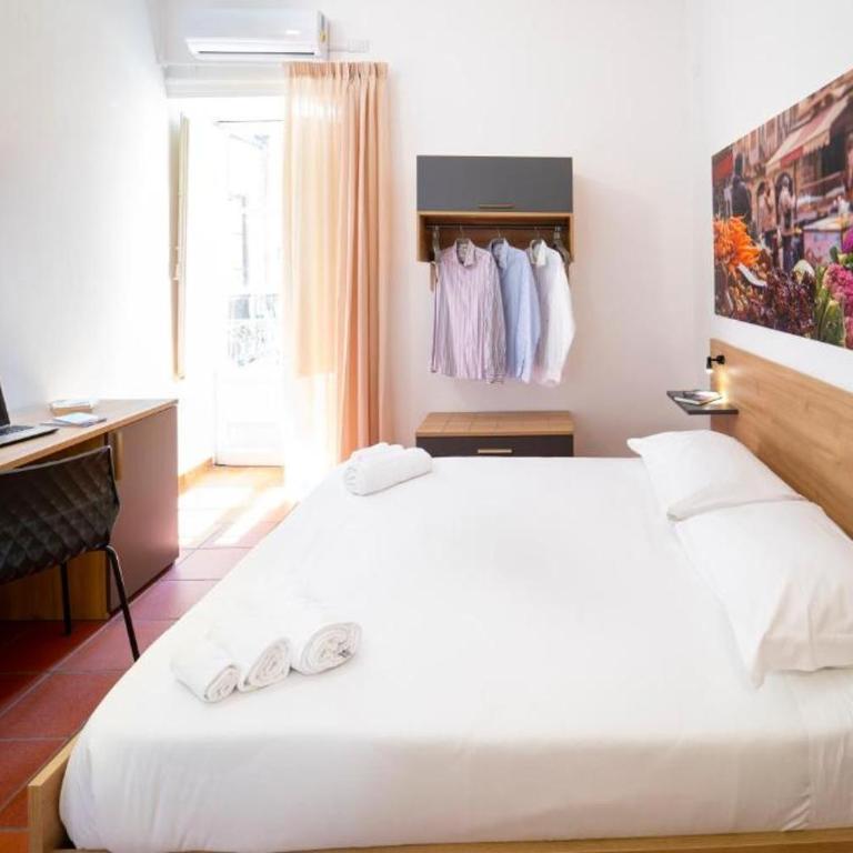 Ballaro' Hotel - Budget Room - Camera Matrimoniale con Balcone - 12
