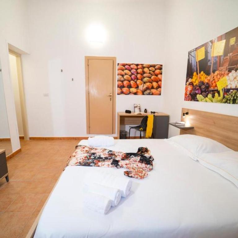 Ballaro' Hotel - Budget Room - Camera Matrimoniale con Balcone - 14