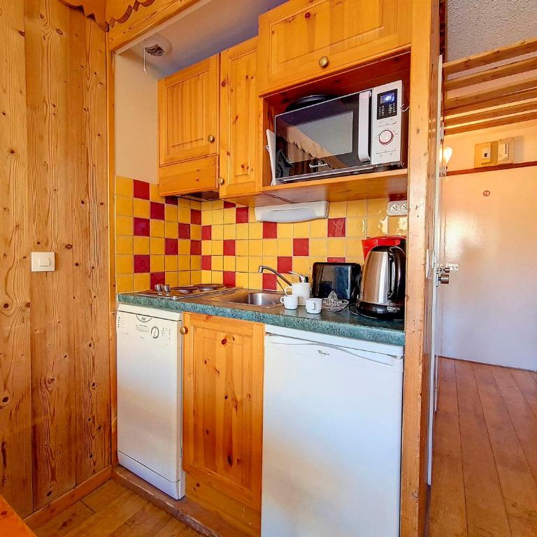 Appartement 2 pièces rénové, skis aux pieds, 5 pers, style montagnard, balcon - FR-1-344-938 - Apartamento - 5