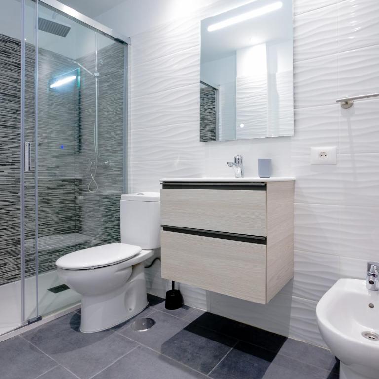 CONYPRA Modern and Renovated with Terrace WIFI - Apartamento - 25