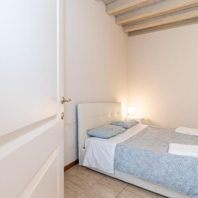 Trilocale Rua Sovera 85 - F&L Aparment - Appartamento con 2 Camere da Letto - 20