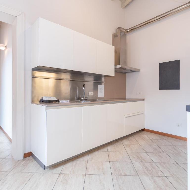 Trilocale Rua Sovera 85 - F&L Aparment - Appartamento con 2 Camere da Letto - 10